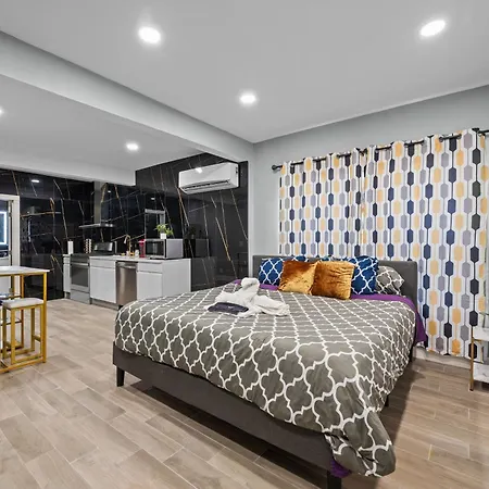 Charming Midtown Studio With Free Parking